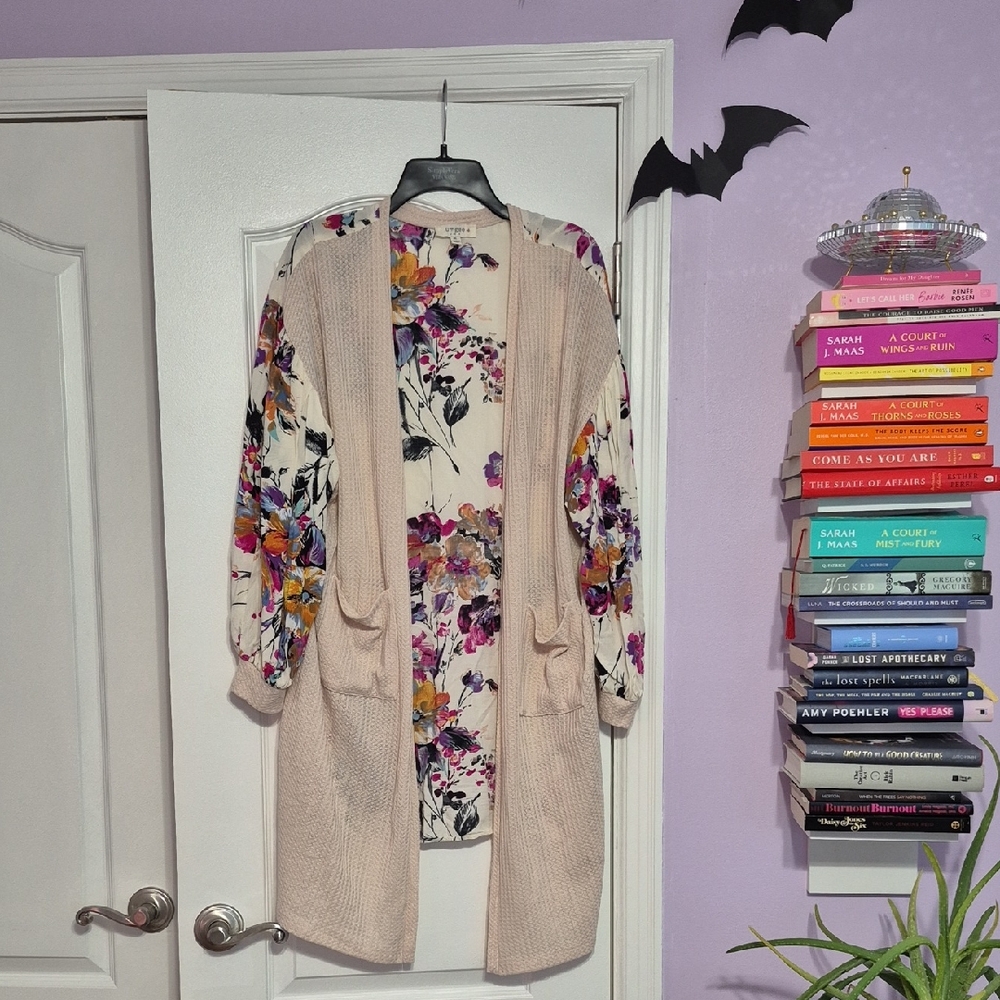UMGEE Floral and Waffle Knit Open Front Tunic - Oversized!